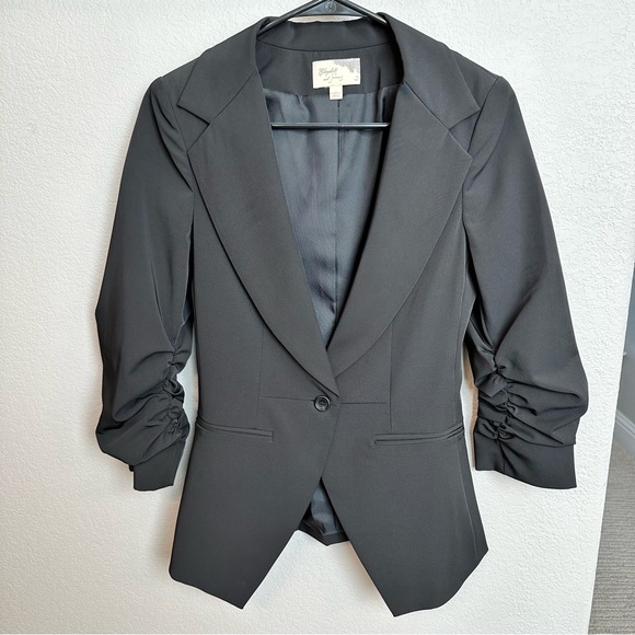 Elizabeth and James Jackets & Blazers - Elizabeth and James Blazer